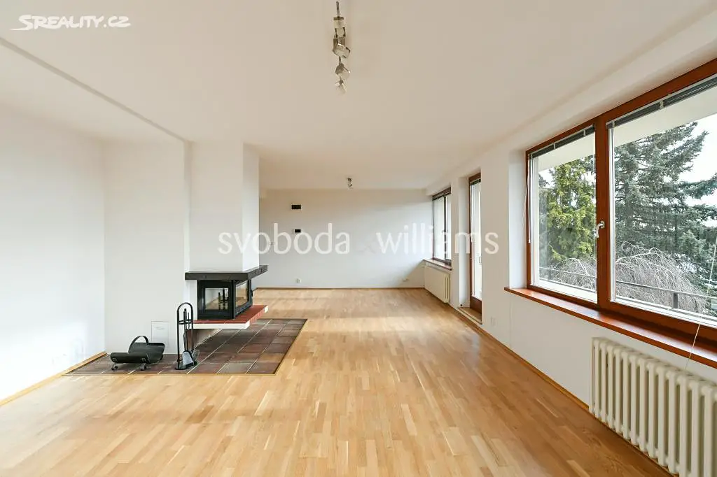 Pronájem  rodinného domu 220 m², pozemek 258 m², Nad Palatou, Praha 5 - Smíchov