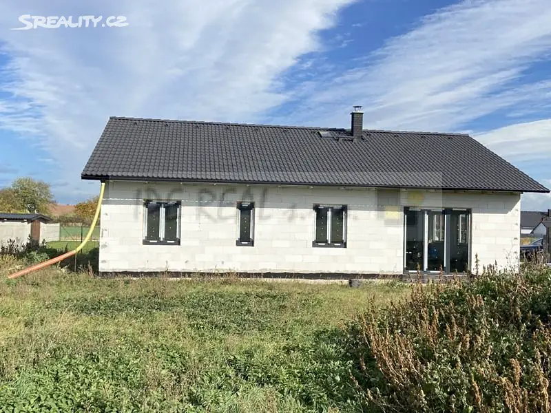 Prodej  rodinného domu 159 m², pozemek 1 437 m², Běrunice, okres Nymburk
