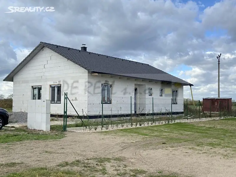 Prodej  rodinného domu 159 m², pozemek 1 437 m², Běrunice, okres Nymburk