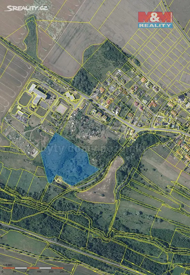 Prodej  pozemku 30 076 m², Hrušovany, okres Chomutov