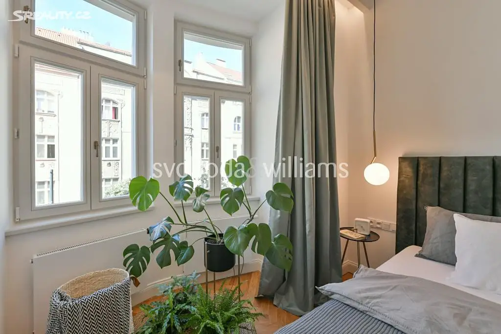 Pronájem bytu 2+kk 38 m², Praha 2 - Nusle