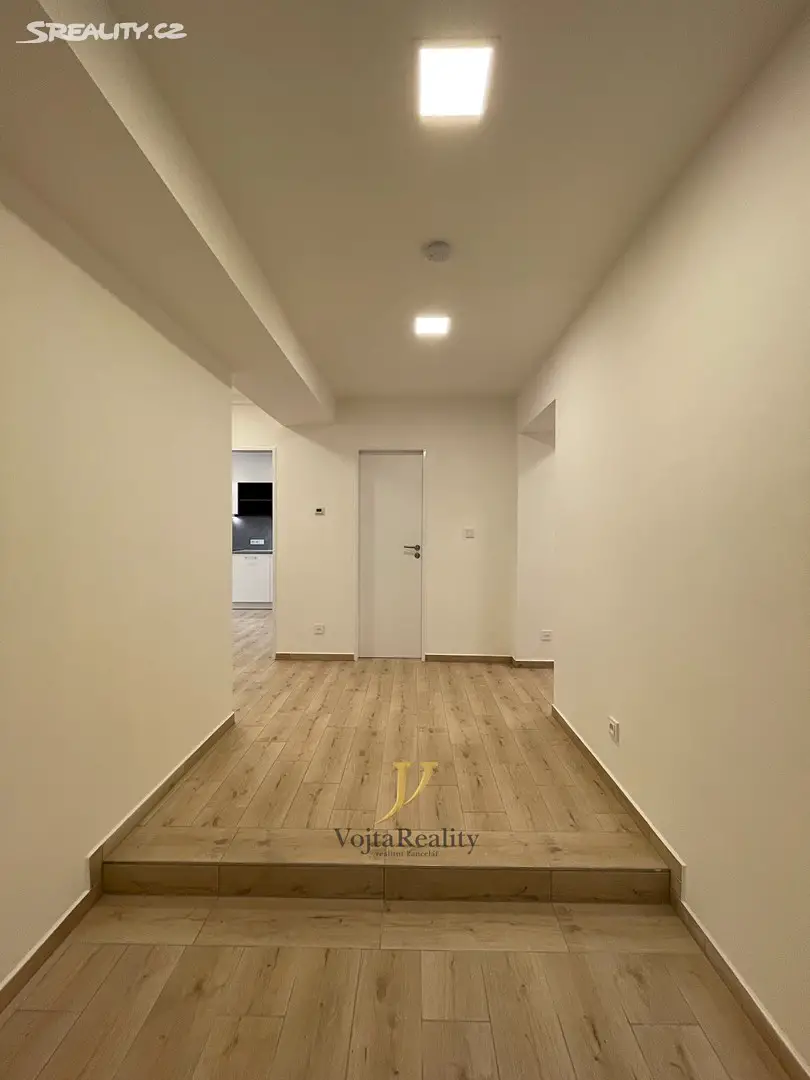 Pronájem bytu 3+1 78 m², Bořivojova, Olomouc - Lazce