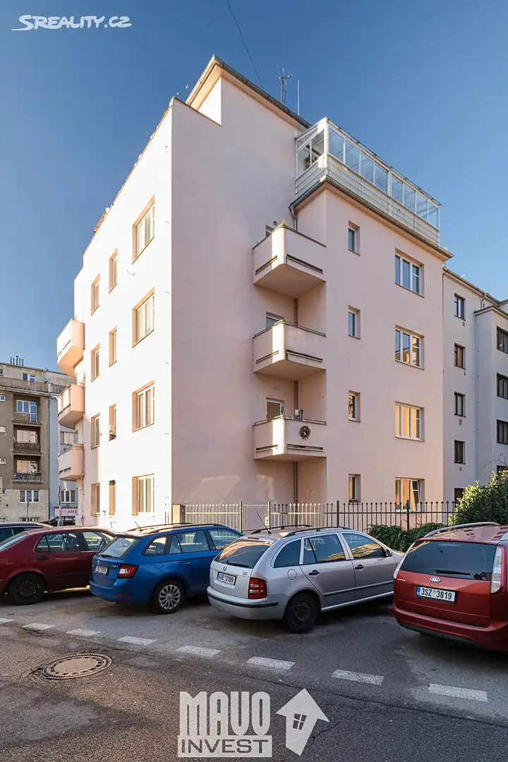 Prodej bytu 1+kk 27 m², Dvorecké náměstí, Praha 4 - Podolí