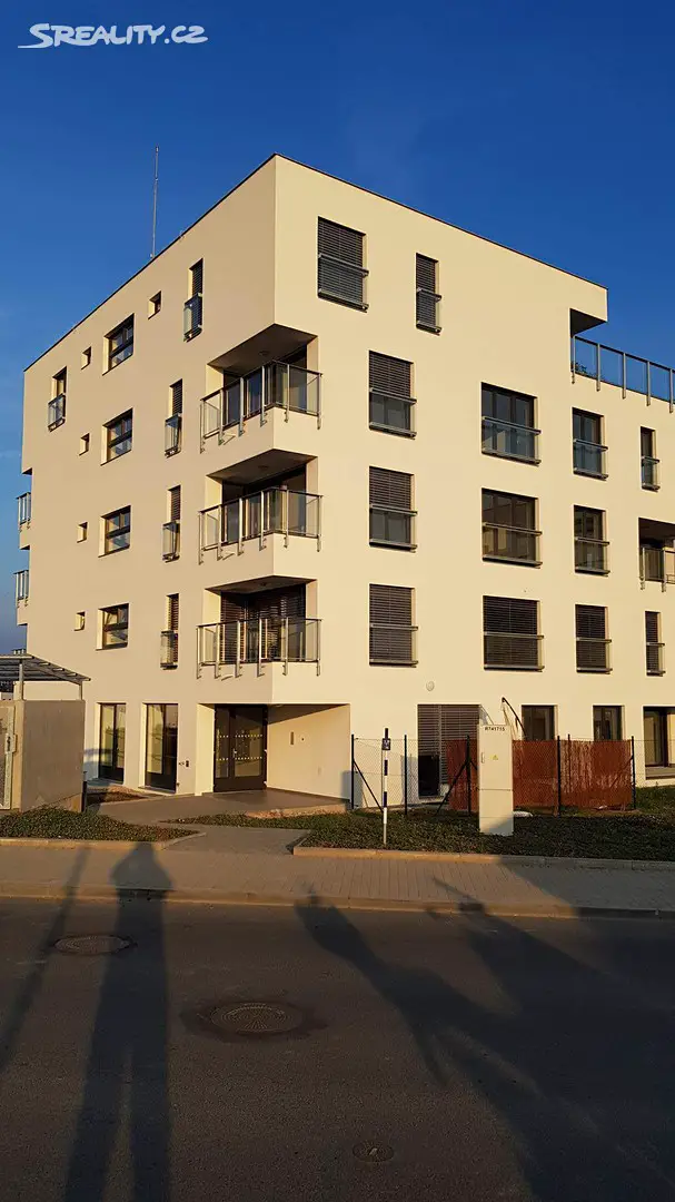 Pronájem bytu 1+kk 38 m², Brno - Sadová, okres Brno-město