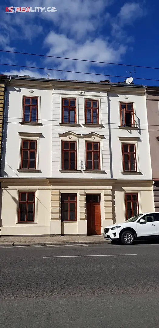 Pronájem bytu 2+kk 48 m², Komenského, Hradec Králové