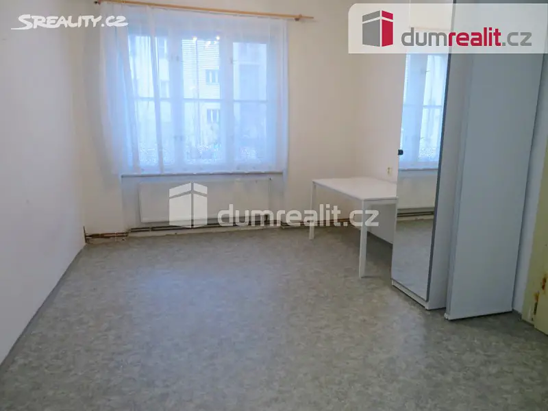Pronájem bytu 2+kk 55 m², N. A. Někrasova, Praha 6 - Bubeneč