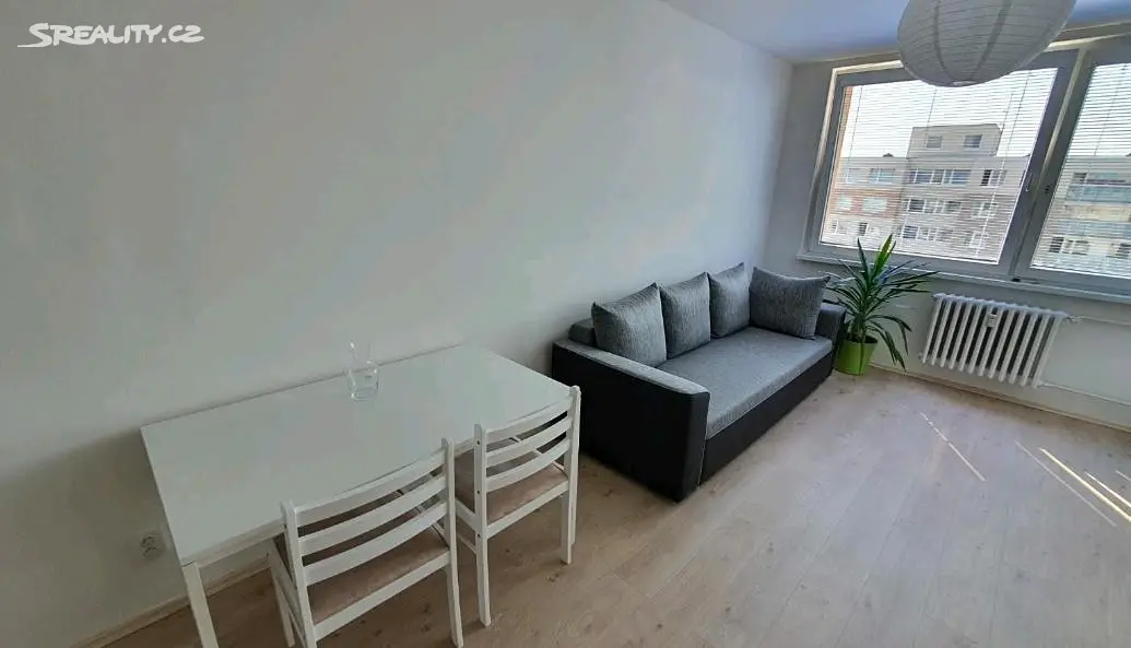Pronájem bytu 2+kk 47 m², Nad přehradou, Praha 10 - Horní Měcholupy