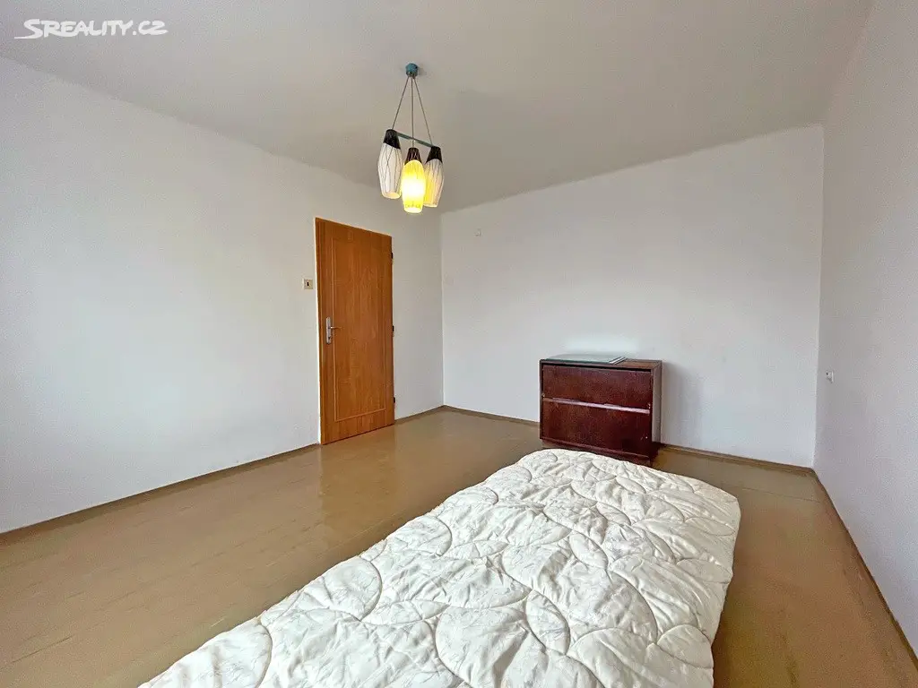 Prodej bytu 2+1 64 m², 1. máje, Hrádek - Nová Huť