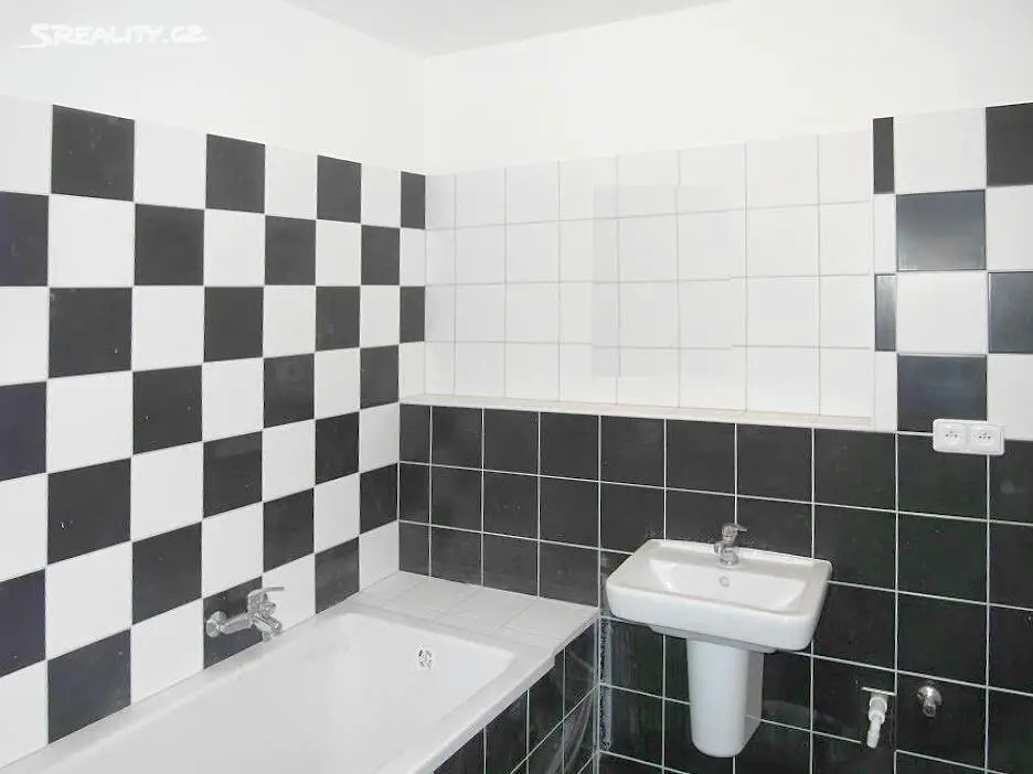 Pronájem bytu 1+kk 51 m², Rokycanova, Brno - Židenice