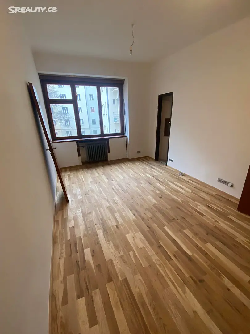 Pronájem bytu 1+kk 28 m², Chorvatská, Praha 10 - Vinohrady