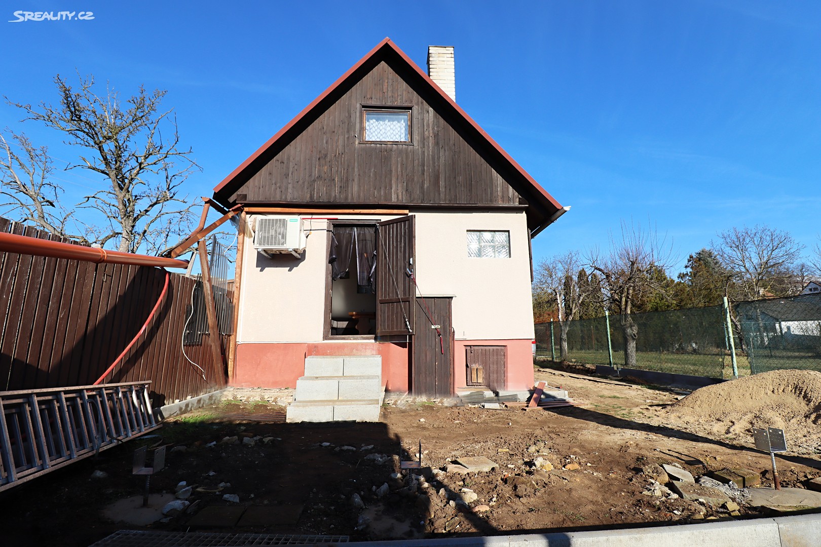 Prodej  chaty 538 m², pozemek 518 m², Budyně nad Ohří, okres Litoměřice