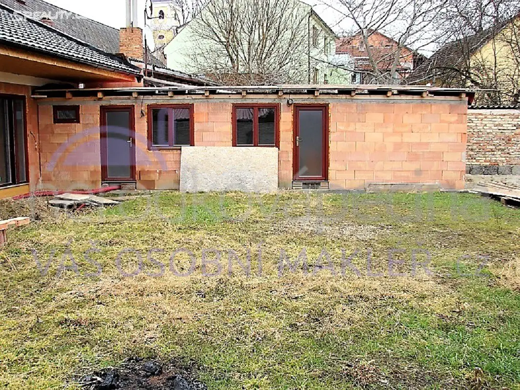 Prodej  rodinného domu 220 m², pozemek 2 386 m², Chvalnov-Lísky, okres Kroměříž