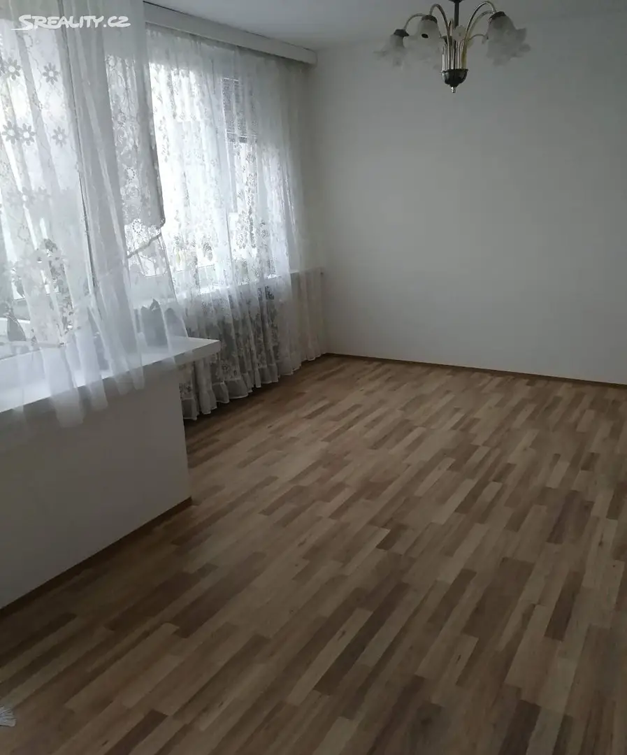Pronájem bytu 2+1 60 m², Pod dálnicí, Praha 4 - Michle