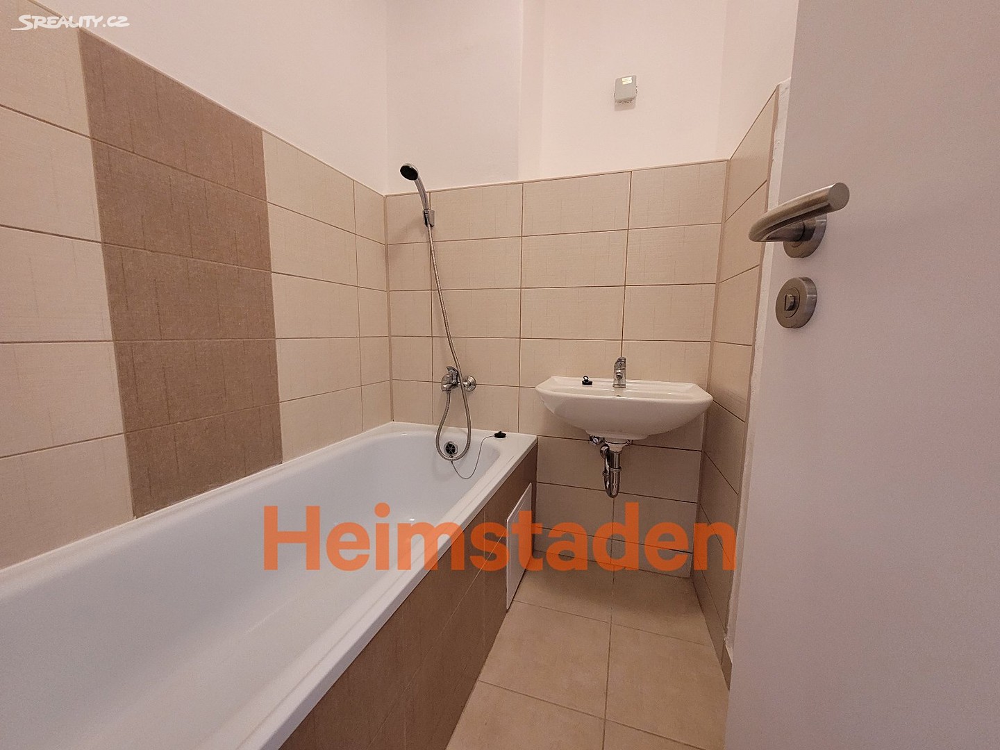 Pronájem bytu 2+1 56 m², Závodní, Karviná - Nové Město