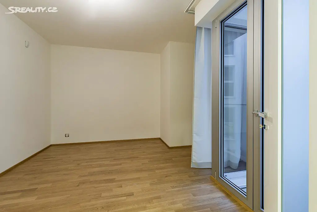 Pronájem bytu 3+kk 105 m², Rubešova, Praha 2 - Vinohrady
