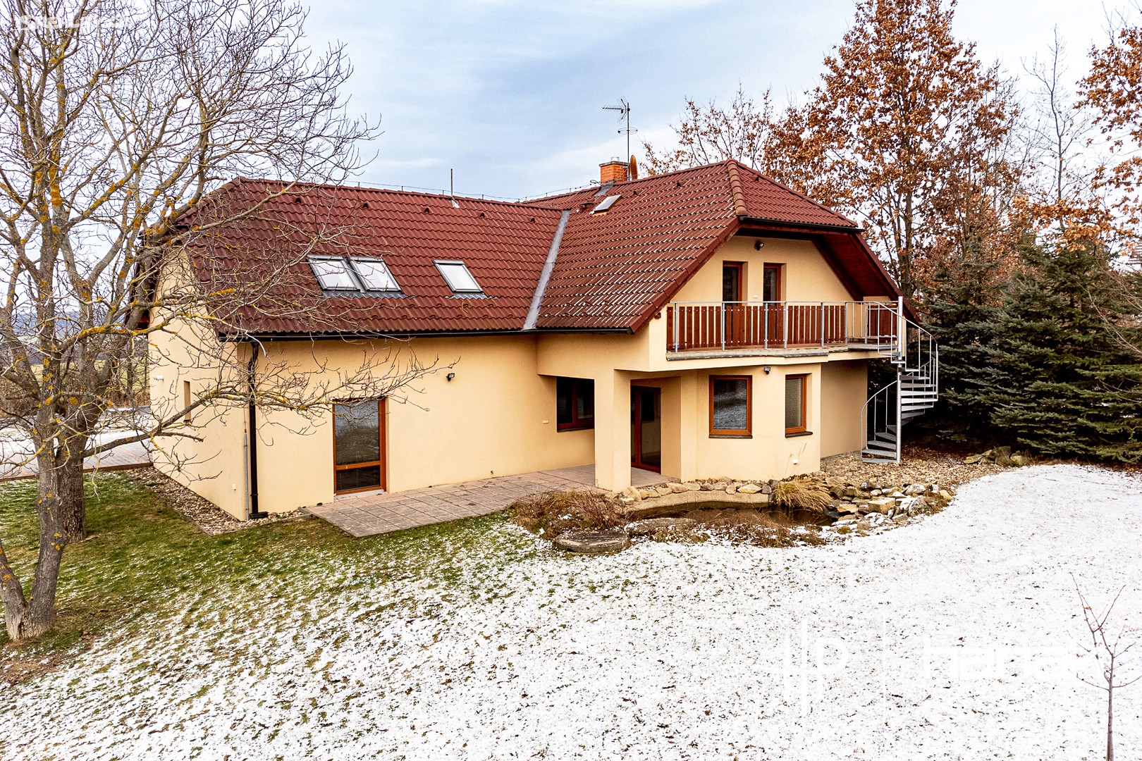 Prodej  rodinného domu 259 m², pozemek 2 016 m², Strančice - Všechromy, okres Praha-východ