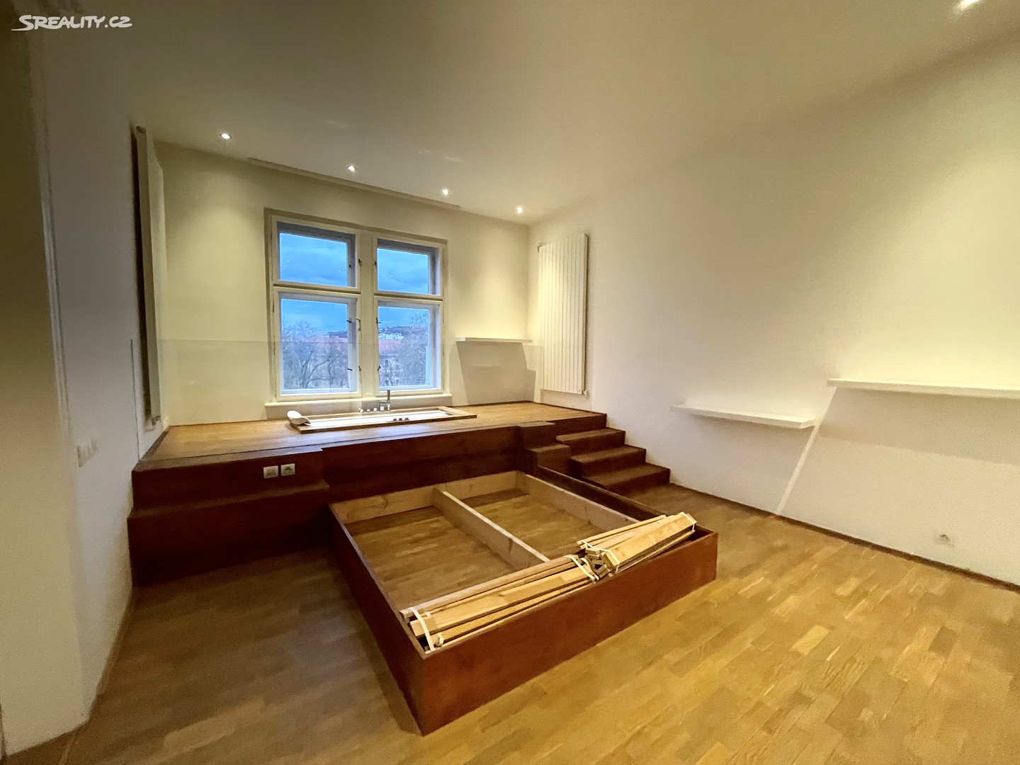 Pronájem bytu 4+1 148 m², Petra Slezáka, Praha 8 - Karlín