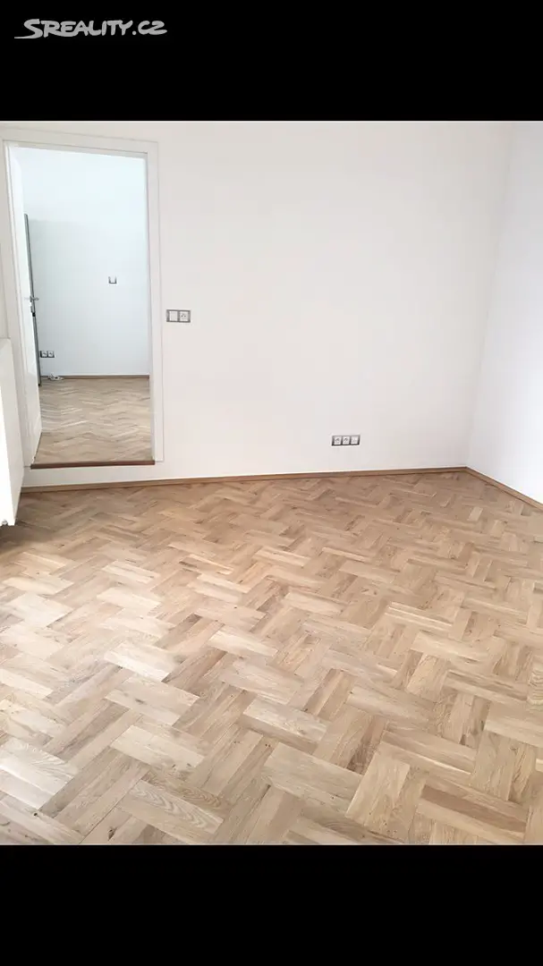 Pronájem bytu 1+1 35 m², Husitská, Praha 3 - Žižkov
