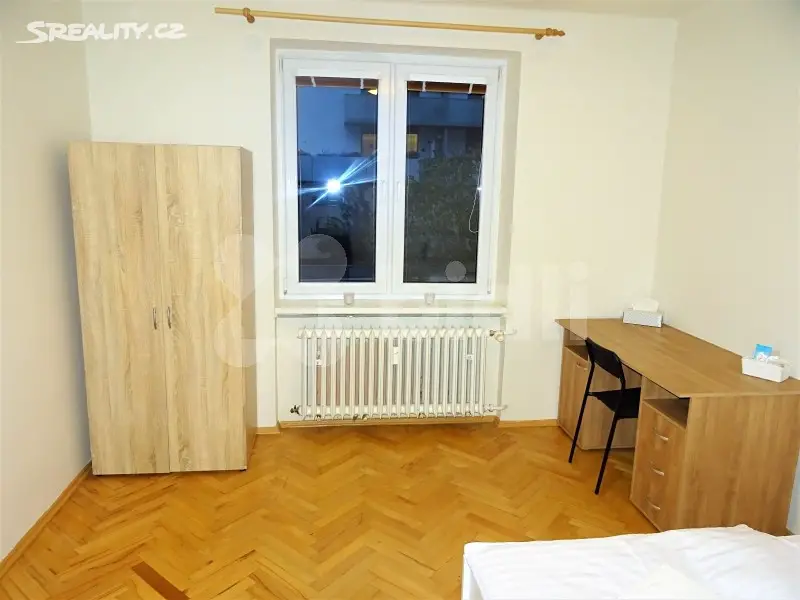 Prodej bytu atypické 60 m², Březiněveská, Praha 8 - Kobylisy