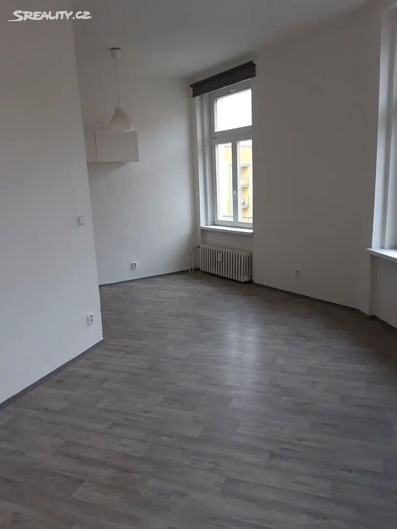 Pronájem bytu 1+kk 31 m², Mírové nám., Děčín - Děčín IV-Podmokly
