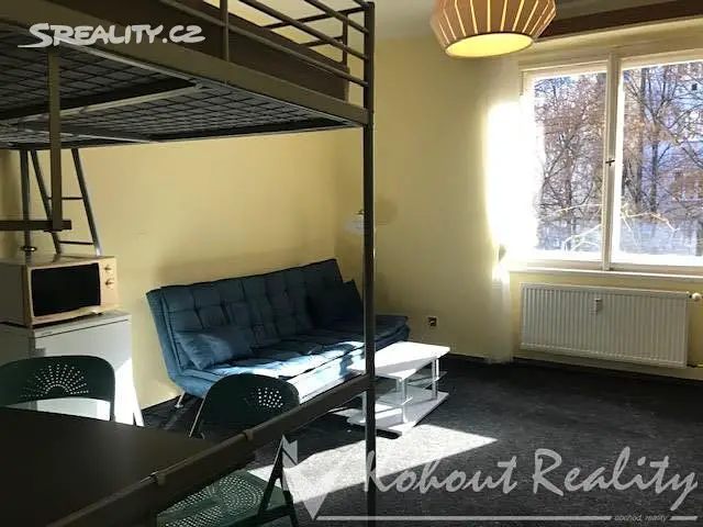 Pronájem bytu 1+kk 30 m², K Louži, Praha 10 - Vršovice