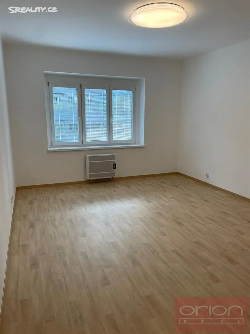 Pronájem bytu 2+kk 47 m² (Mezonet), Hvězdova, Praha 4 - Nusle