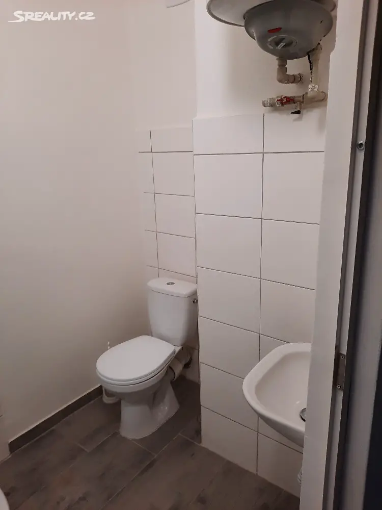 Pronájem bytu 1+kk 27 m², Číčovice, okres Praha-západ