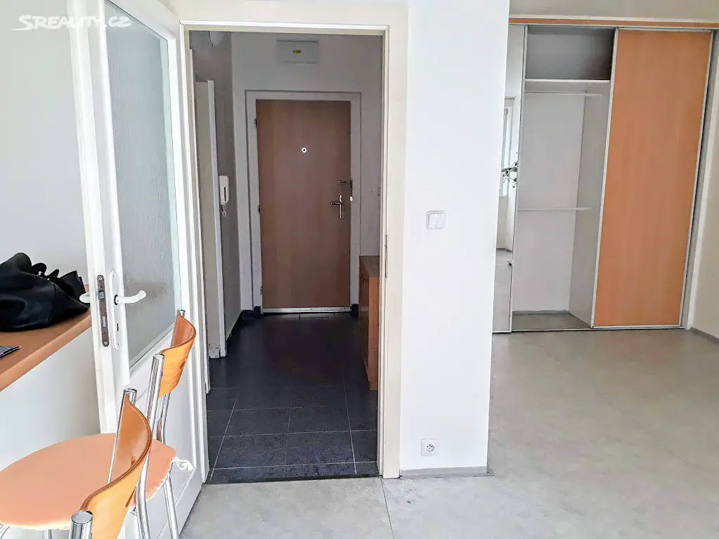 Pronájem bytu 1+kk 50 m², Zahradníčkova, Praha 5 - Košíře