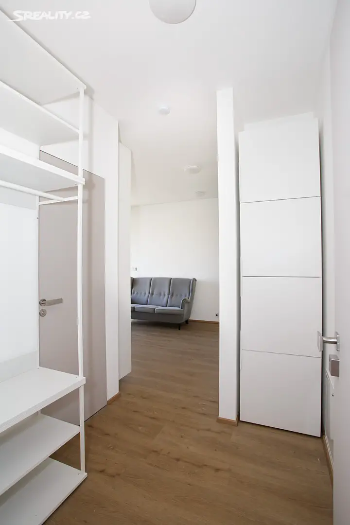 Pronájem bytu 2+kk 40 m², Nad spádem, Praha 4 - Podolí