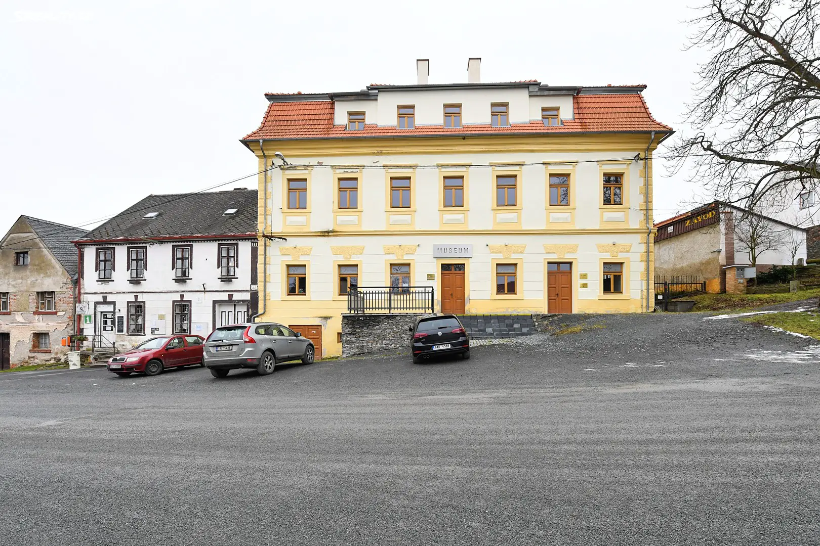 Prodej  vícegeneračního domu 1 104 m², pozemek 2 106 m², Manětín - Rabštejn nad Střelou, okres Plzeň-sever