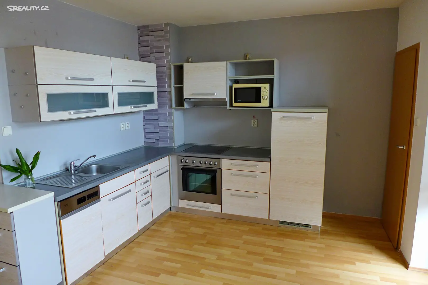 Pronájem bytu 2+1 55 m², Pražská, Liberec - Liberec II-Nové Město