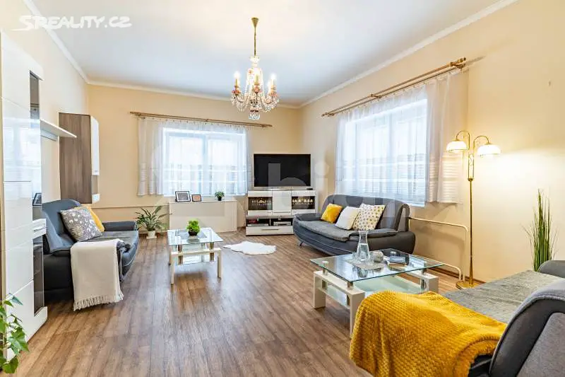 Prodej  rodinného domu 276 m², pozemek 4 522 m², Střední, Dubí - Pozorka