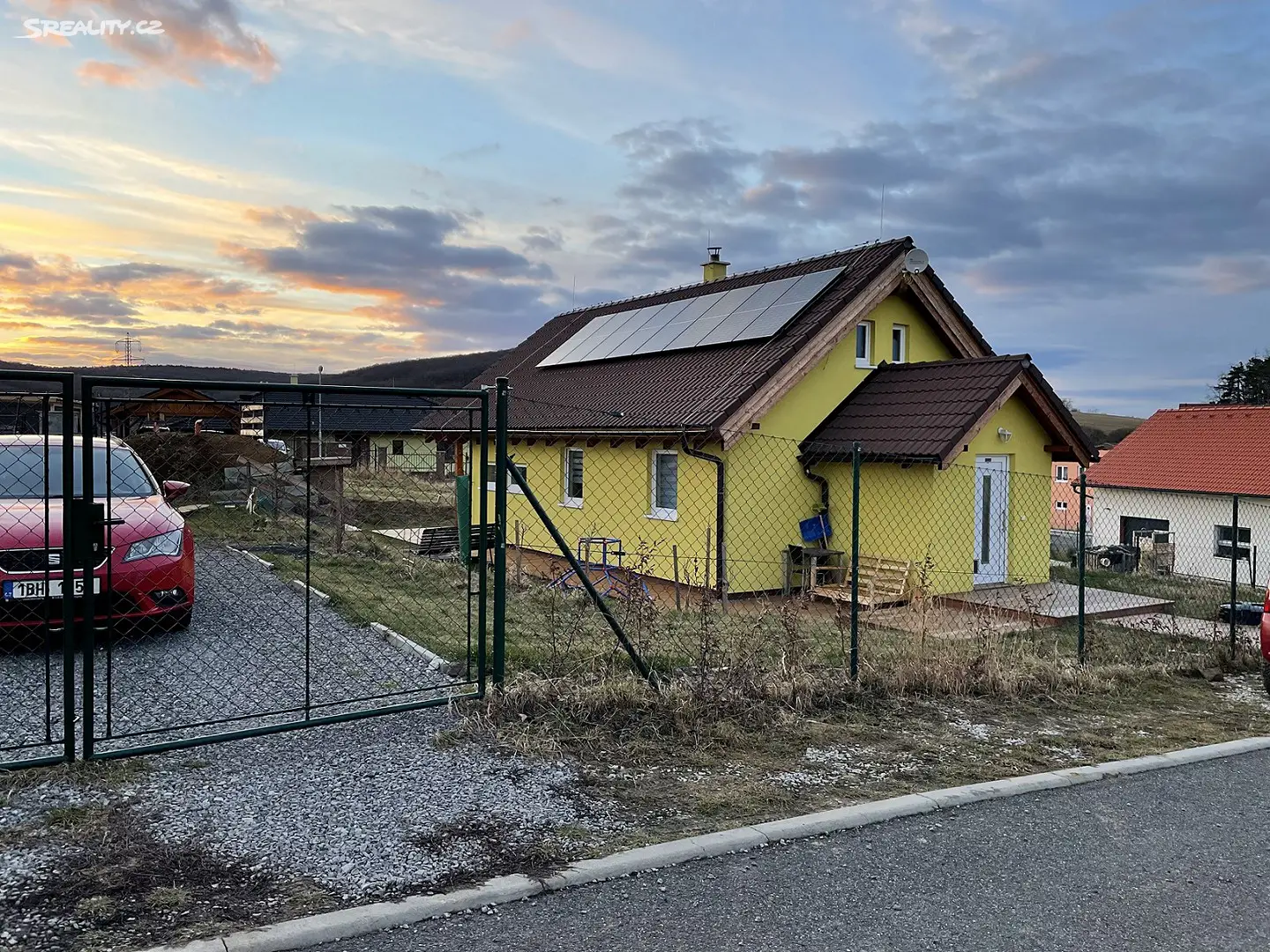 Prodej  rodinného domu 110 m², pozemek 1 001 m², Liteň, okres Beroun