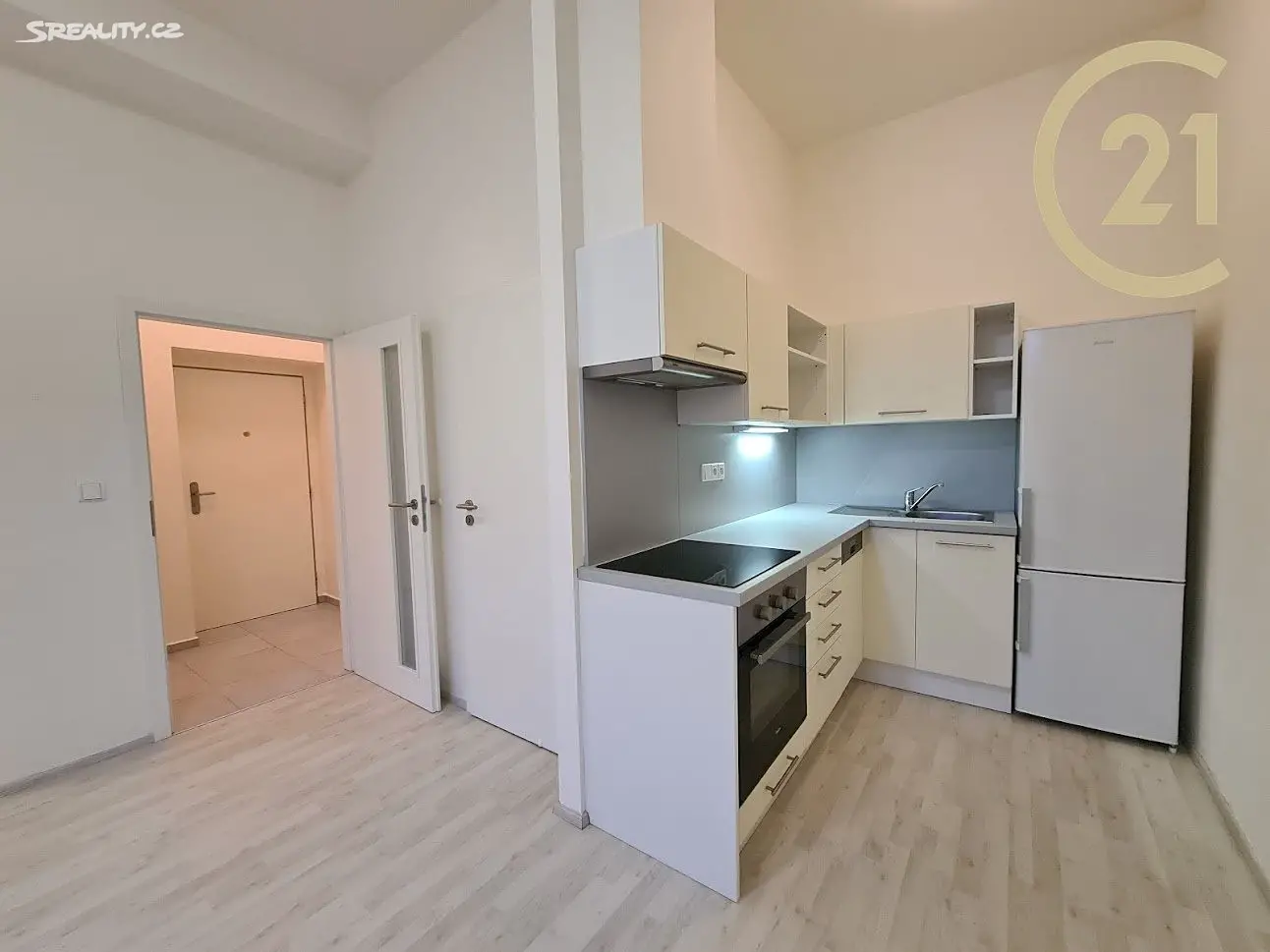Pronájem bytu 1+kk 34 m², Karlova, Plzeň - Jižní Předměstí
