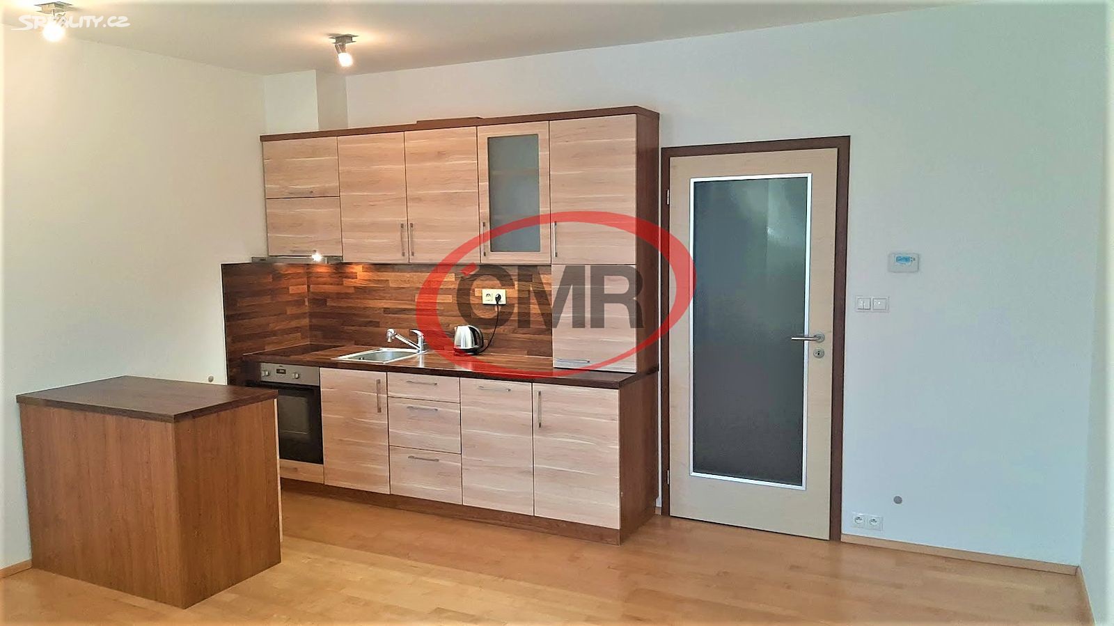 Pronájem bytu 1+kk 32 m², U váhy, Praha 8 - Dolní Chabry