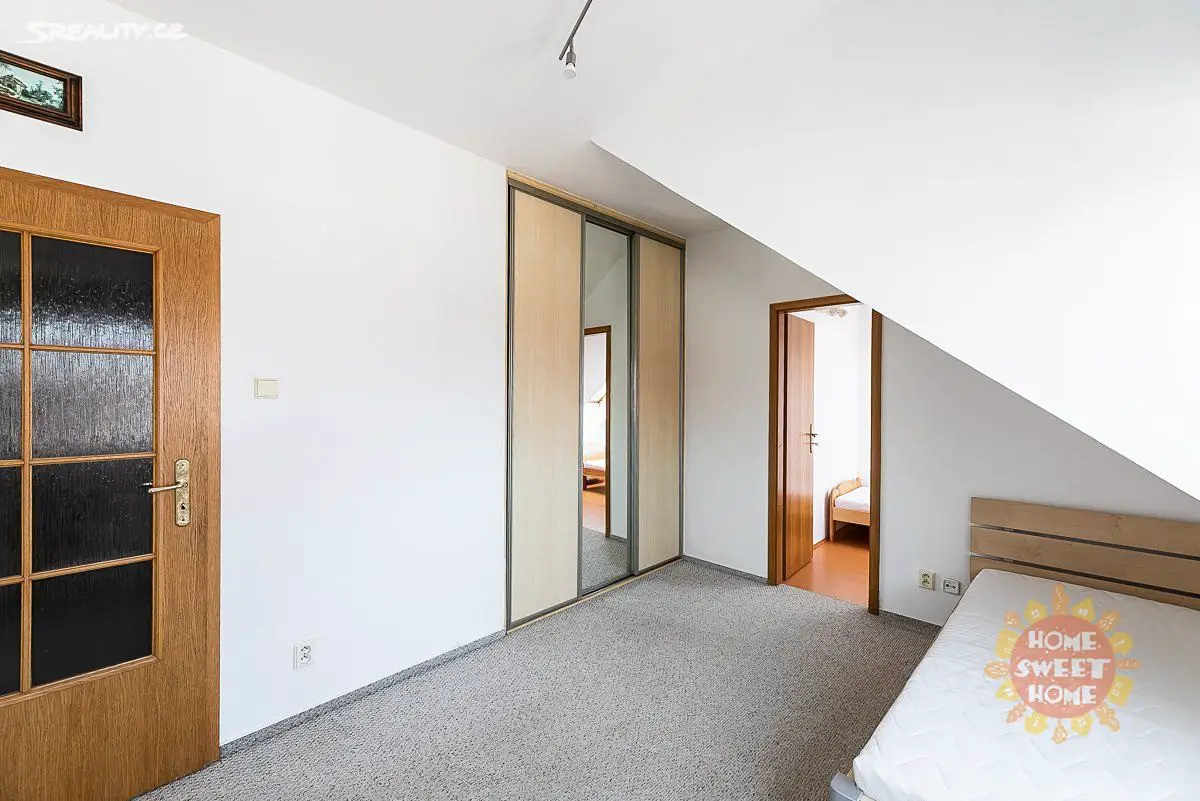 Pronájem bytu 5+1 107 m², Koubkova, Praha 2 - Vinohrady