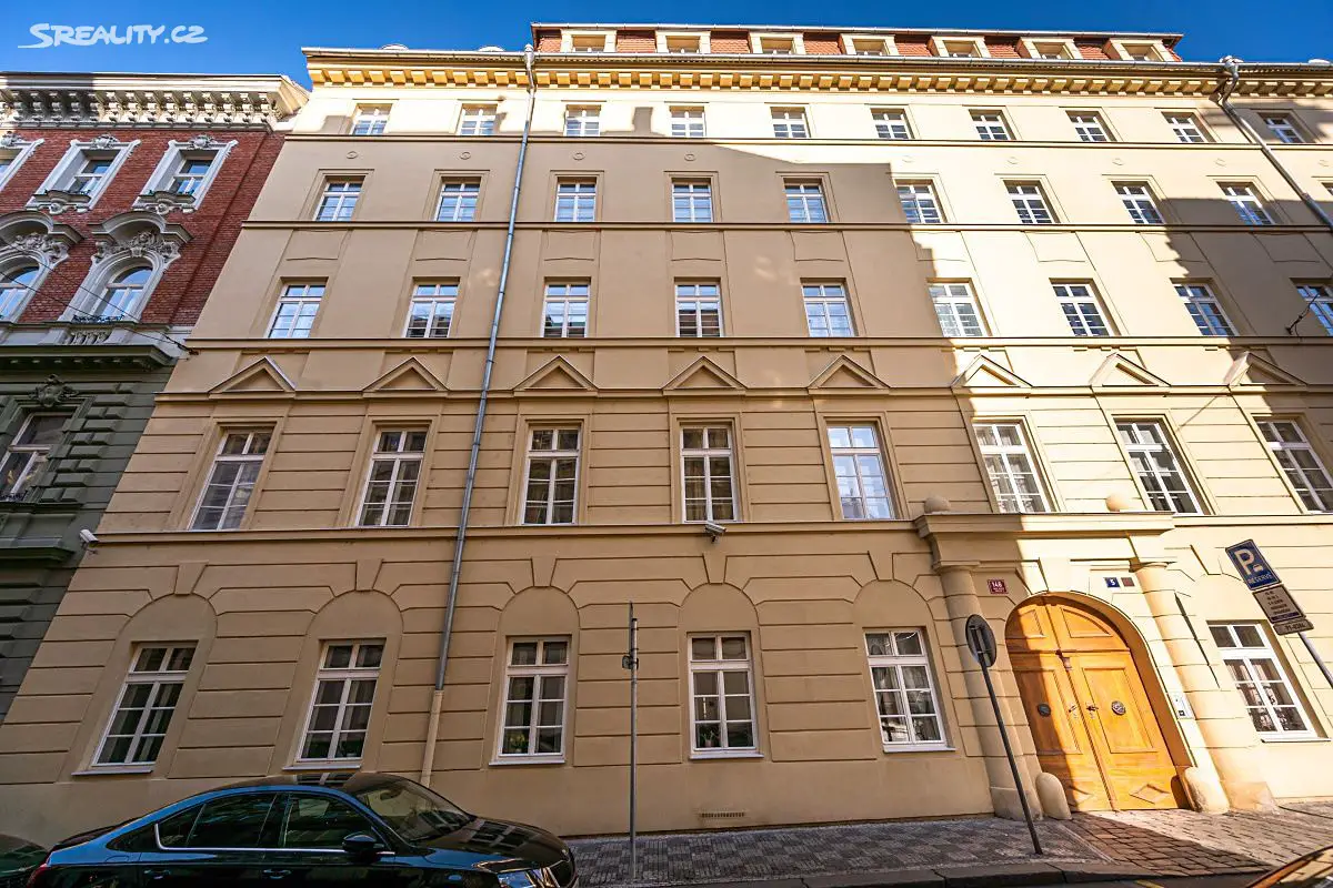 Prodej bytu 1+1 38 m², V Jirchářích, Praha 1 - Nové Město