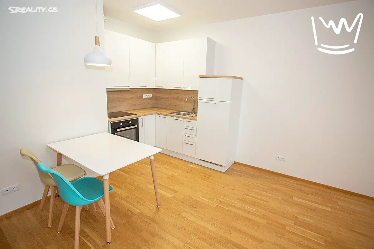 Pronájem bytu 1+kk 38 m², Argentinská, Praha 7 - Holešovice