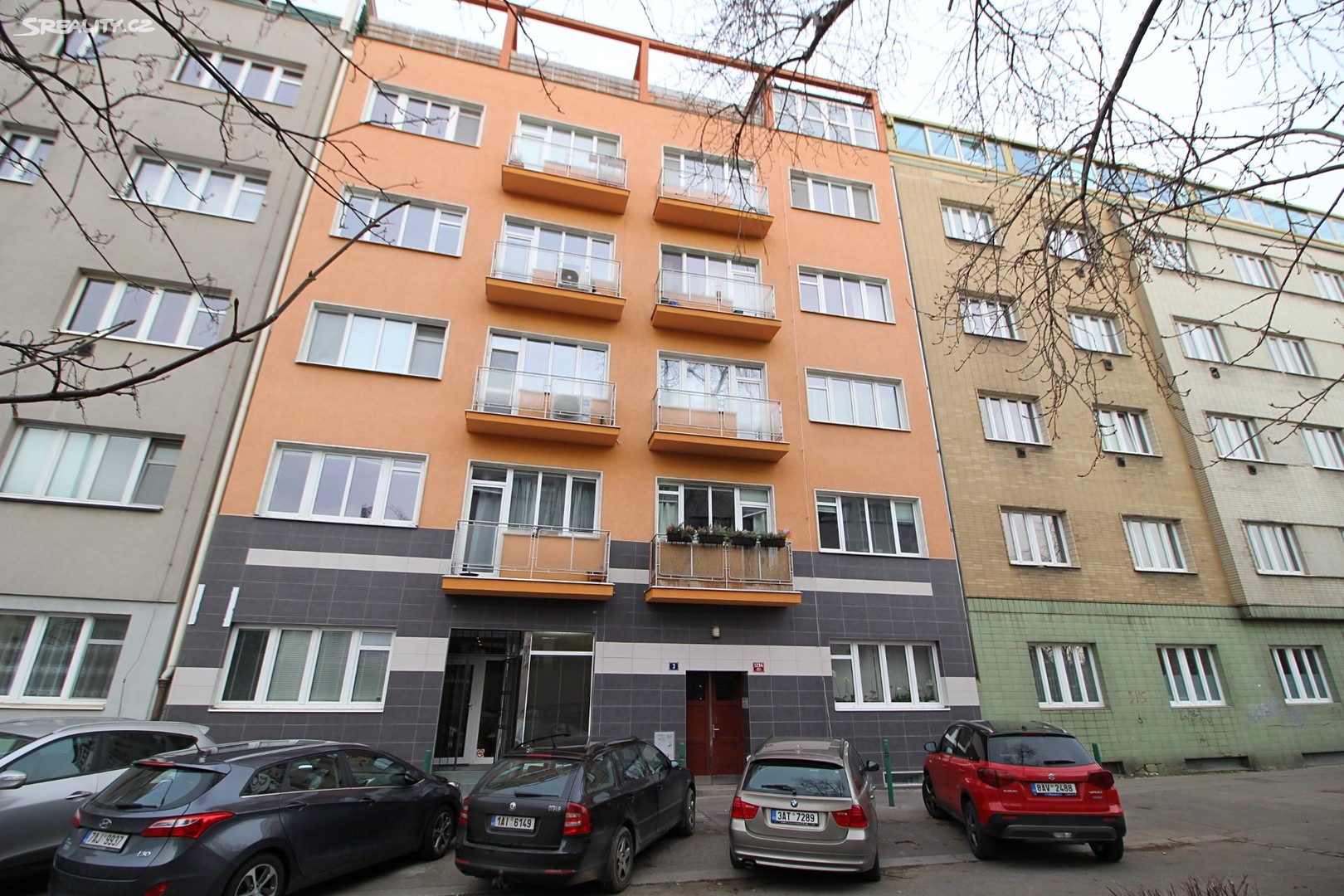 Pronájem bytu 1+kk 28 m², U gymnázia, Praha 4 - Nusle