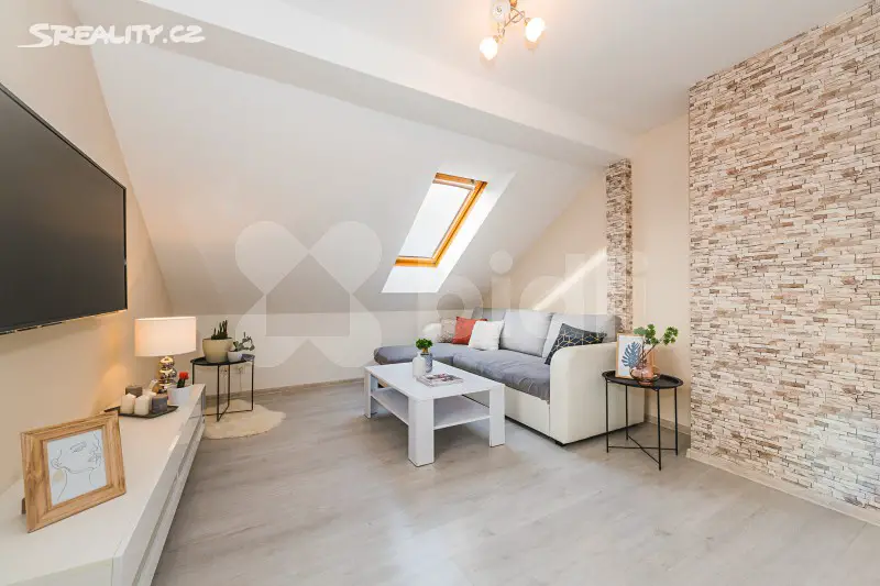 Prodej bytu 3+1 78 m², Božice, okres Znojmo