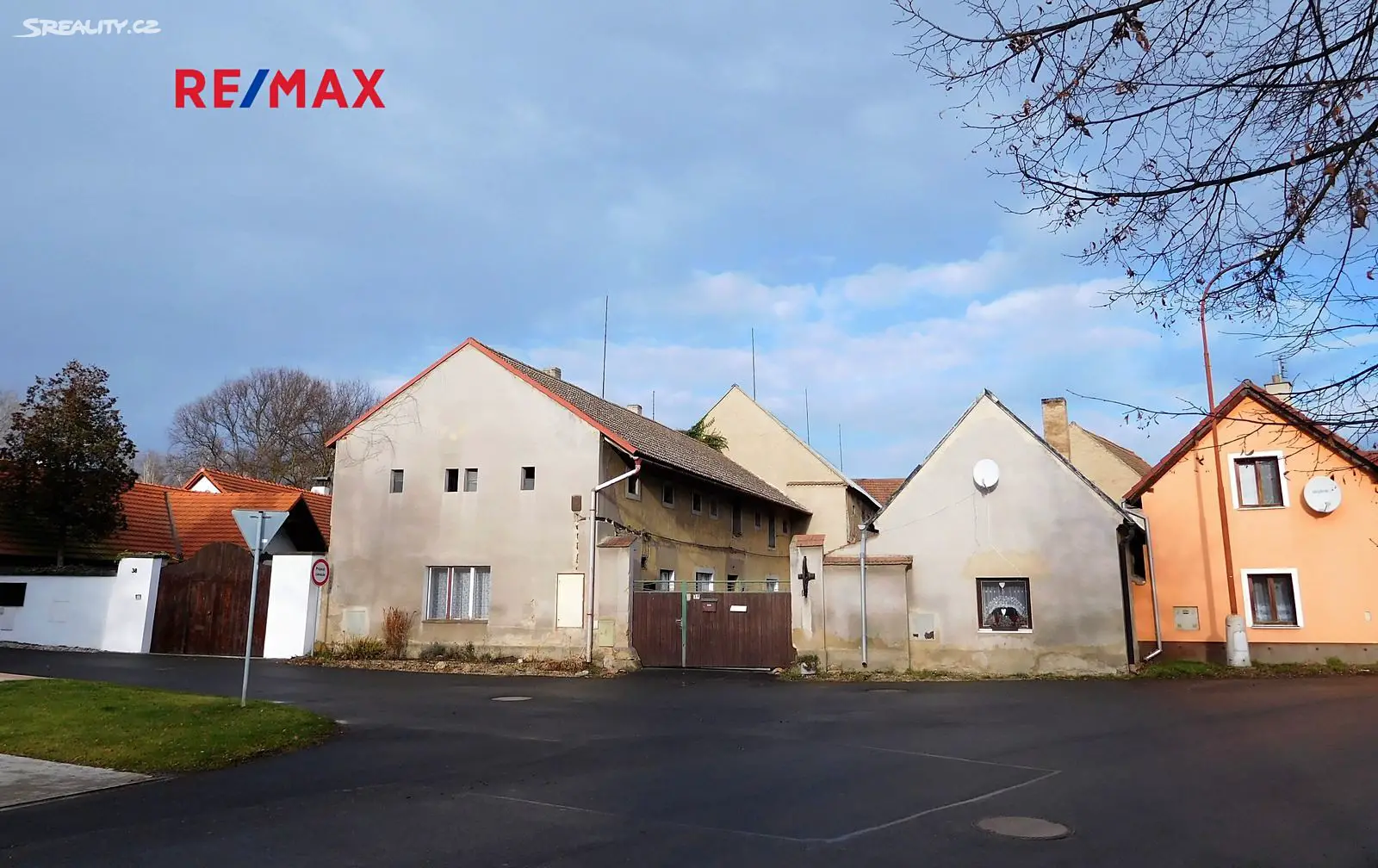 Prodej  rodinného domu 300 m², pozemek 1 961 m², Křesín, okres Litoměřice