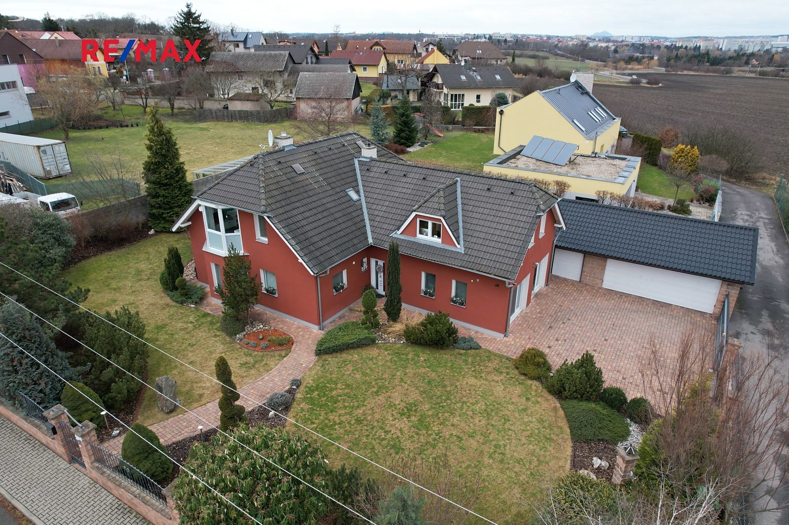 Prodej  rodinného domu 250 m², pozemek 1 207 m², Mladá Boleslav - Jemníky, okres Mladá Boleslav