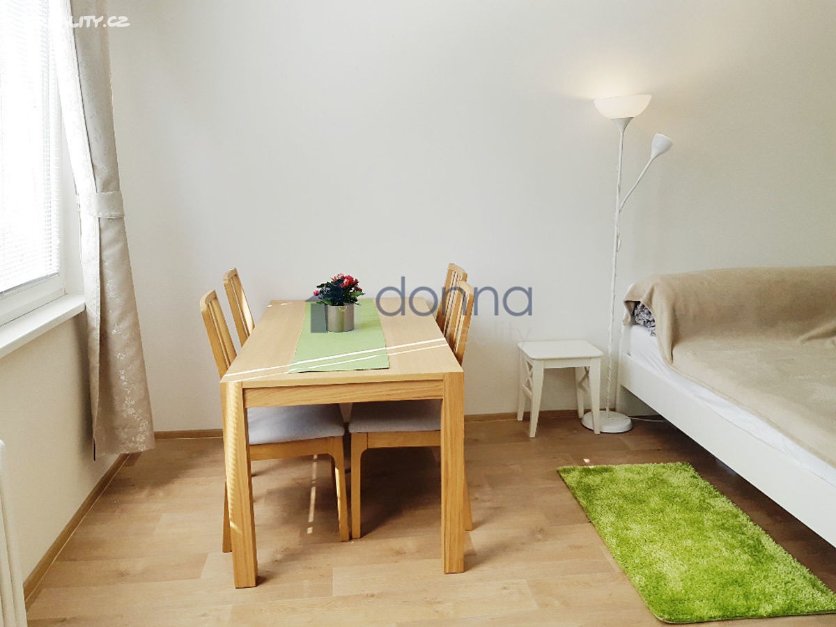 Pronájem bytu 1+1 31 m², Angelovova, Praha 4 - Modřany