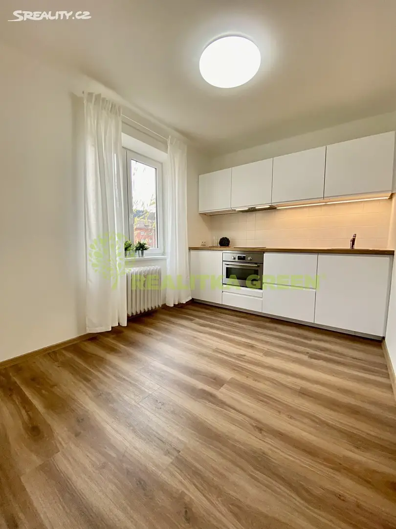 Pronájem bytu 1+1 31 m², U Bečvy, Vsetín