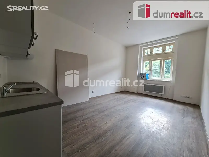 Pronájem bytu 1+kk 27 m², Erbenova, Praha 5 - Košíře