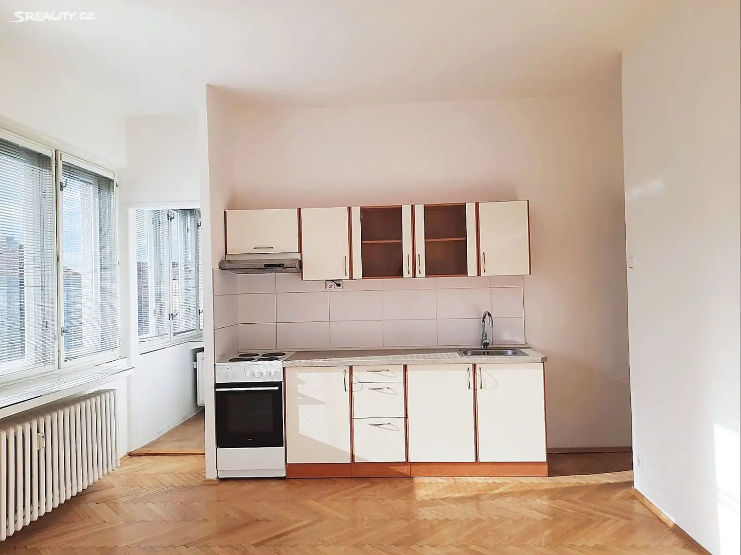 Pronájem bytu 2+kk 43 m², Družstevní ochoz, Praha 4 - Nusle