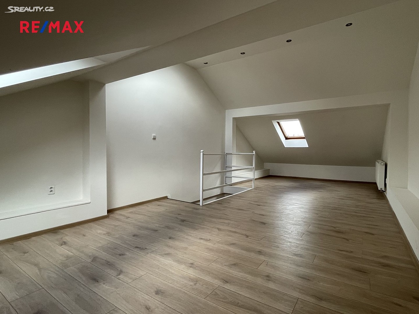 Pronájem bytu 4+kk 133 m² (Mezonet), Dětská, Praha 10 - Strašnice