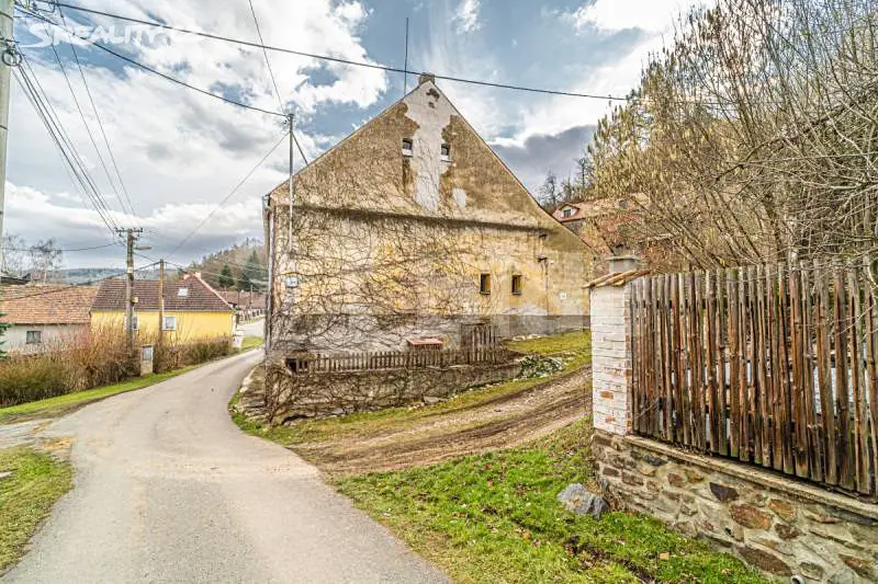 Prodej  rodinného domu 201 m², pozemek 286 m², Nižbor - Žloukovice, okres Beroun