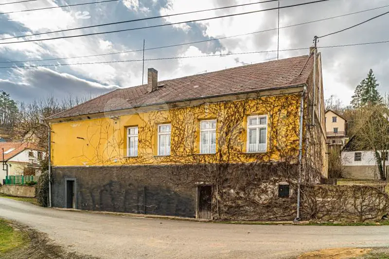 Prodej  rodinného domu 201 m², pozemek 286 m², Nižbor - Žloukovice, okres Beroun
