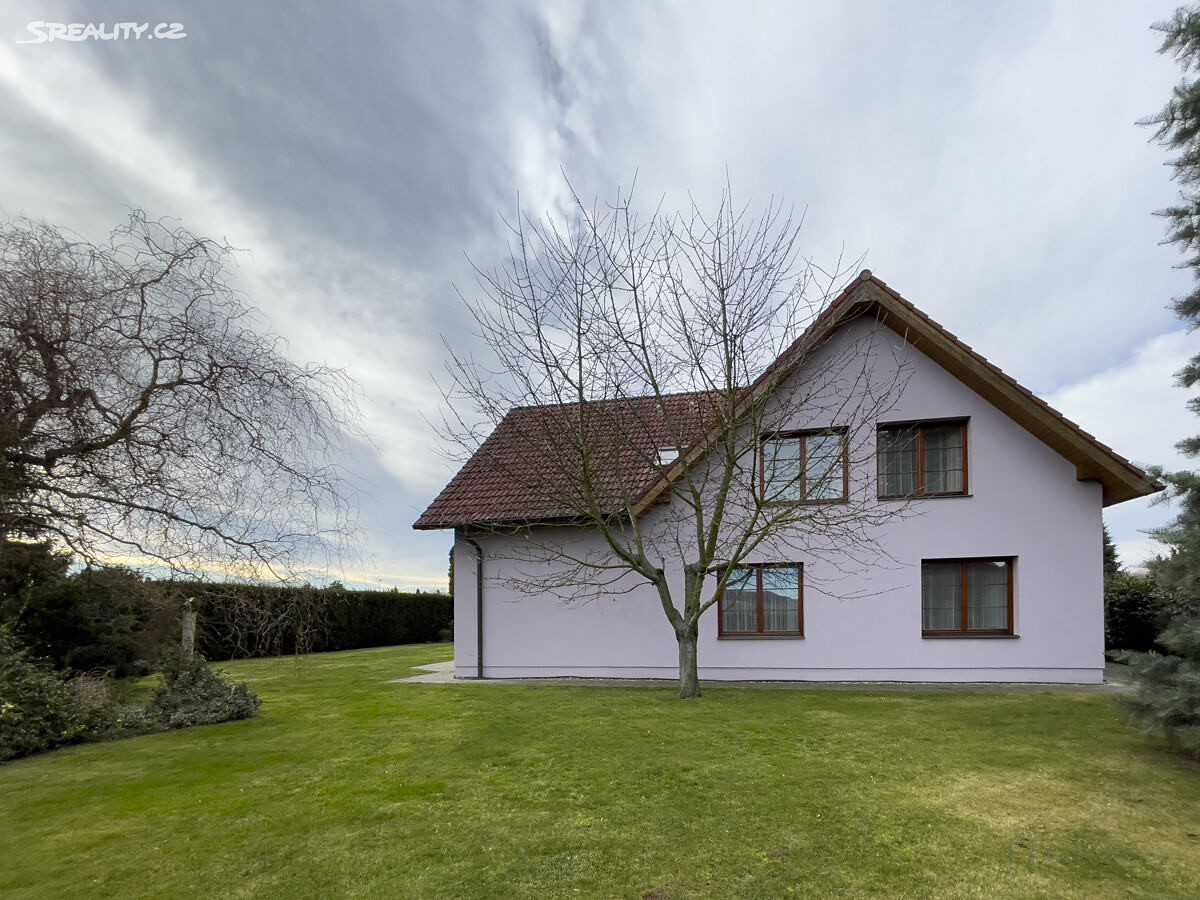 Prodej  rodinného domu 413 m², pozemek 1 000 m², Větrná, Světice